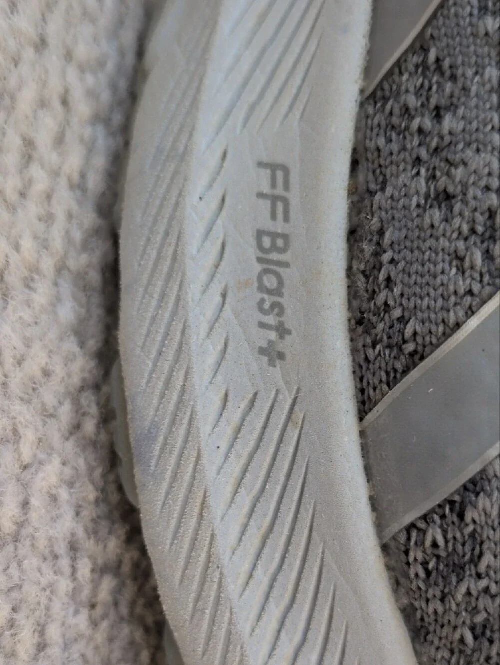 ASICS Gel Kayani 29 Women's Gray Athletic Running Shoes - Light Gray Knit